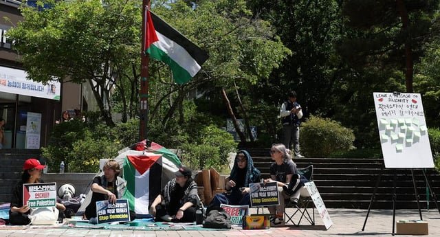 “Stop the Gaza Massacre” Wave of ‘Global Anti-War Protests’ at South Korean Universities