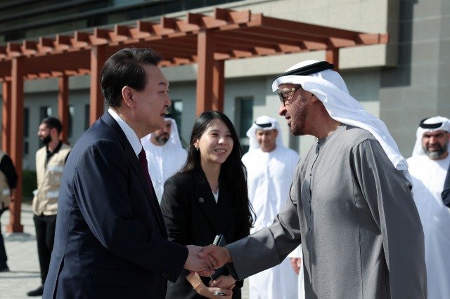 UAE to invest up to $1 bn in S.Korean ventures