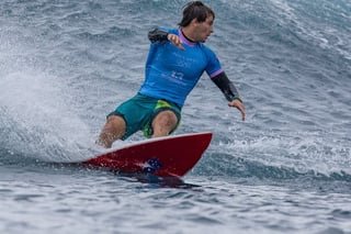 Australian surfer repaints boards after complaint from Korea