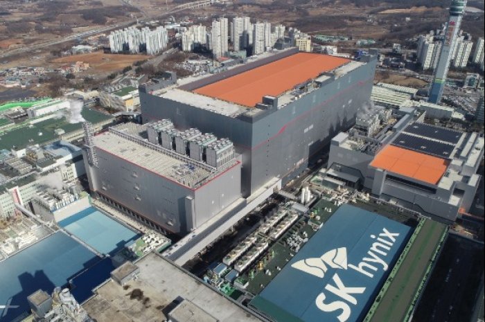 Memory chip demand to stay firm until H1, 2025: SK Hynix CEO