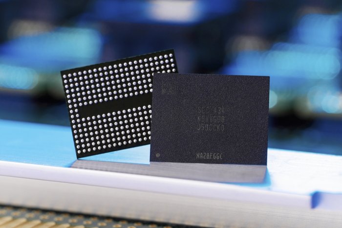 Samsung mass-produces QLC V9 NAND to lead AI storage market