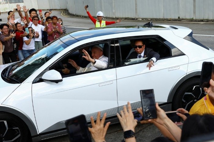 Hyundai Motor’s IONIQ 5: Pope Francis’ Popemobile in Singapore