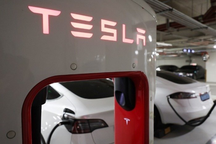 Tesla in talks with SK Hynix for $725 mn eSSD order