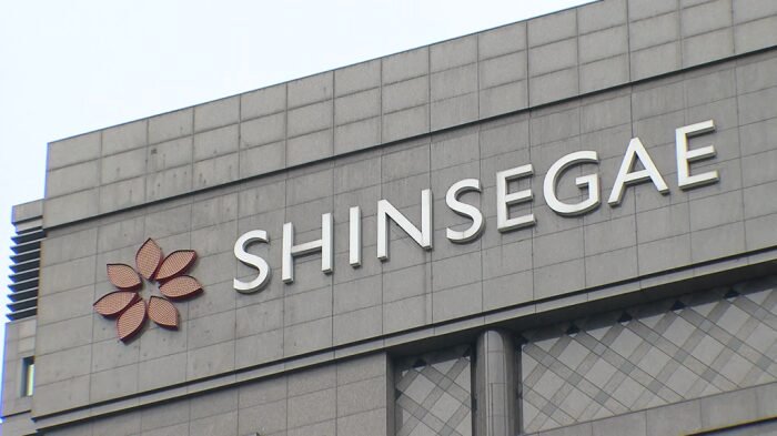 Shinsegae Group splits E-Mart, department store with executive reshuffles