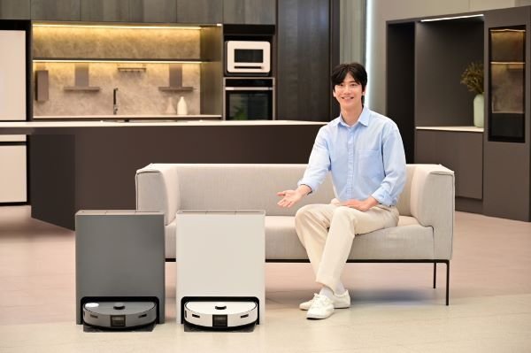 Samsung’s AI-powered robot vacuum cleaner takes on China’s Roborock