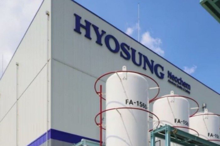 Hyosung Chemical scraps specialty gas unit sale to IMM, STIC