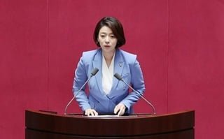 Ruling party’s Bae Hyun-jin to join impeachment vote this week, signaling crack in party unity