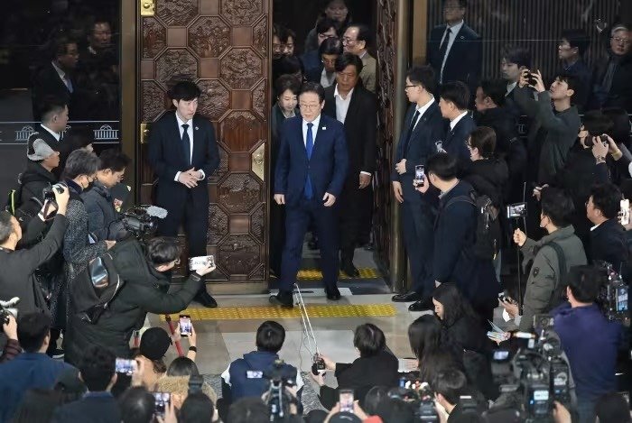 South Korea President to Lift Martial Law After Parliament Rejects Move