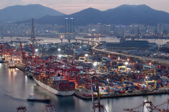 South Korea jumps to world’s No. 6 exporter; 2025 outlook dims