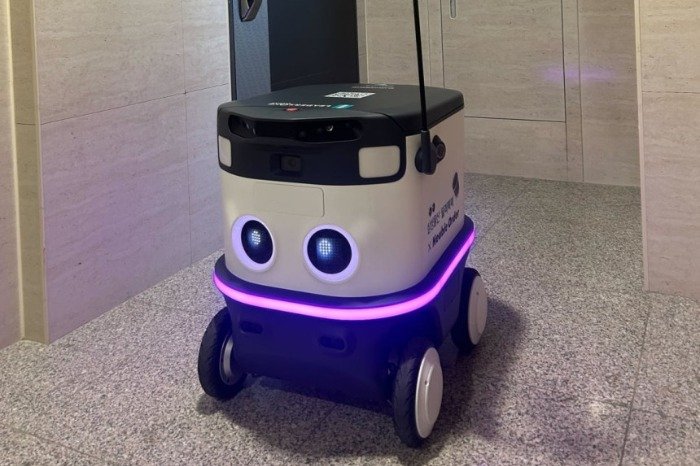 Neubility, Samsung C&T offer robot delivery service