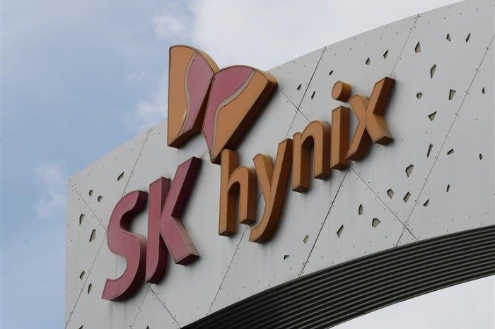 SK Hynix sharply narrows gap with Samsung’s market cap