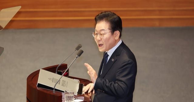 Lee Jae-myung proposes four-day work week amid debate over working hours in Korea