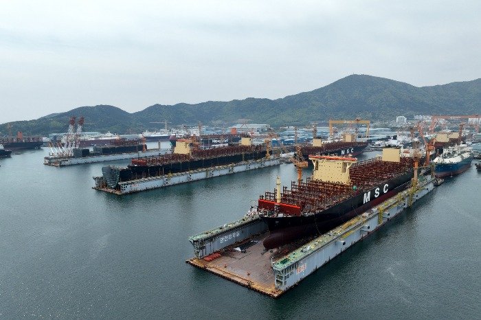Hanwha Ocean shares sink ahead of KDB stake block sale
