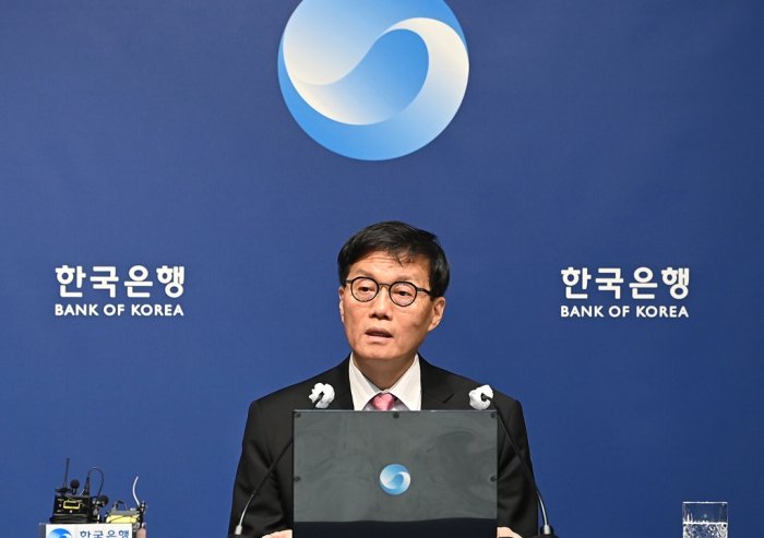 BOK turns more dovish after 25 bp rate cut; 2025 growth outlook halved