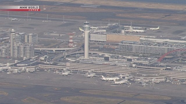 Japan and South Korea to set up airport fast immigration lanes during June.