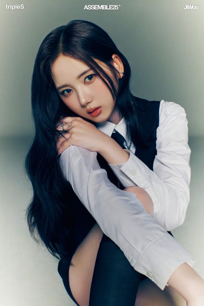 tripleS ASSEMBLE25 ‘Are You Alive’ Concept Photos: SeoYeon, HyeRin, JiWoo, ChaeYeon, YooYeon, SooMin Shine in Mysterious Teasers
