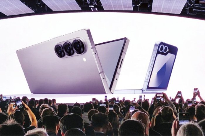 Samsung teases new foldable phones with advanced AI