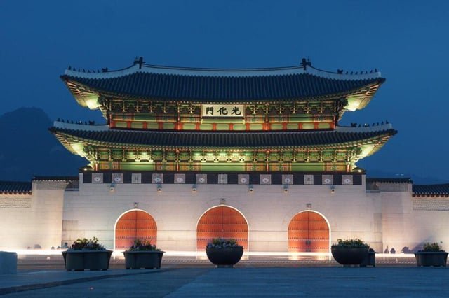 Is the Rebuilt Gyeongbokgung authentic?