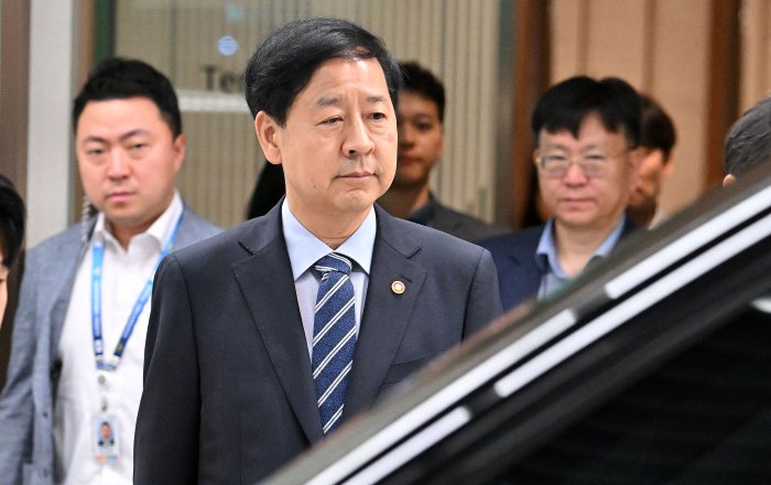 Seoul likely to miss US tariff deal deadline as Washington abruptly cancels 2+2 trade talks