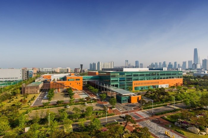 Celltrion nears deal for first US biologic manufacturing plant