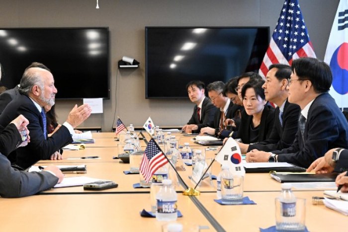 Seoul rallies corporate titans in all-out bid to ward off US tariffs