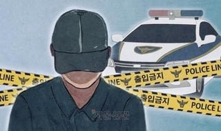Female police officer on medical leave roamed the city with a knife