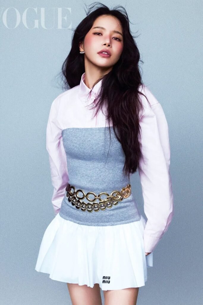 Mamamoo’s Solar Graces Vogue Taiwan: A Fusion of K-pop Star Power and Fashion Influence