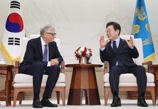 Bill Gates says Korea’s leadership on health ‘more important than ever’ ahead of Seoul office opening