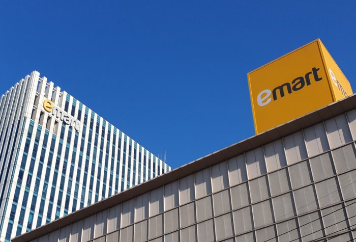 Mastern Investment puts 13 E-Mart outlets up for sale in package deal