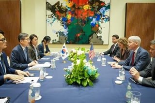 FM Cho tells U.S. energy chief S. Korea needs nuclear fuel reprocessing, enrichment for commercial purposes