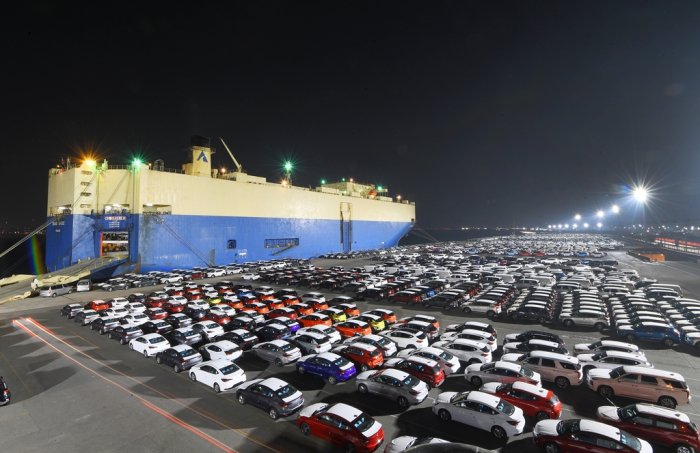 S.Korea’s US exports tumble in August as tariff shocks set in