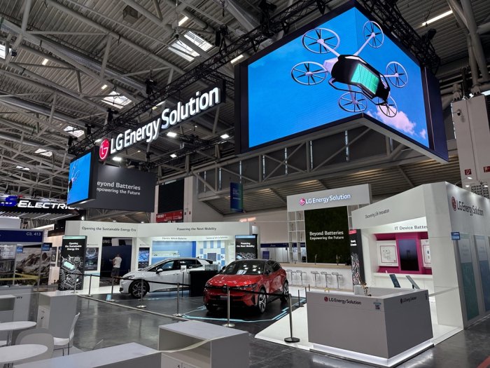 LG Energy Solution wins $11 billion battery supply deal from Mercedes-Benz, affiliates