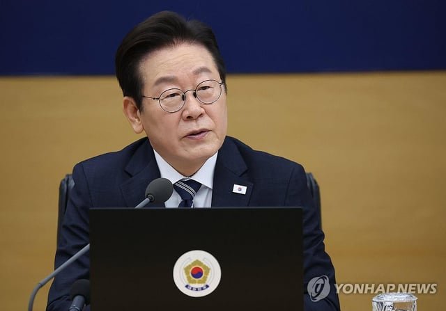 Lee orders utmost response following Israeli seizure of Gaza aid flotilla | Yonhap News Agency