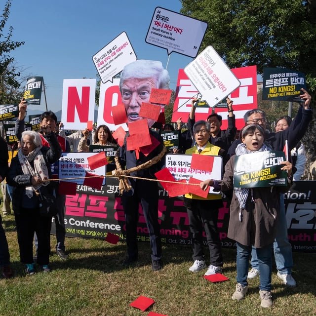 No trump protest at APEC summit with former progressive presidential candidate Kwon Yeong-guk