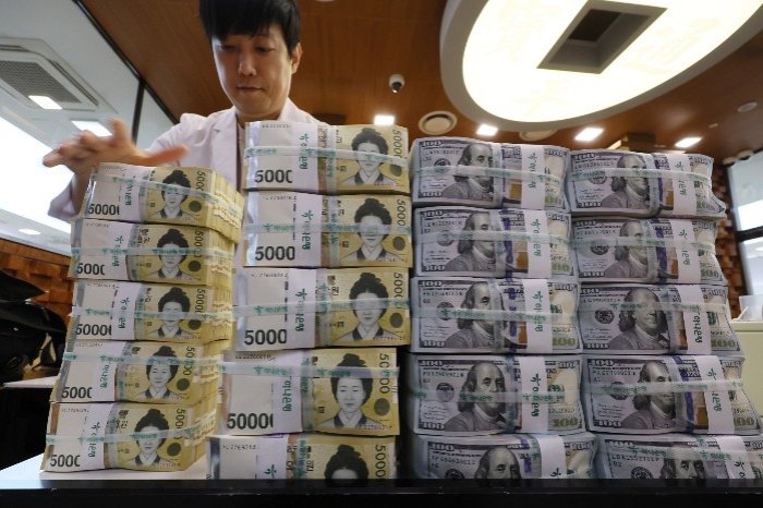 South Korea to share monthly FX intervention data with US