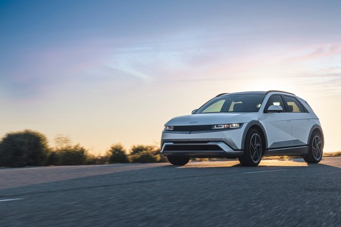 Hyundai cuts IONIQ 5 prices in US to deal with end of EV tax subsidy