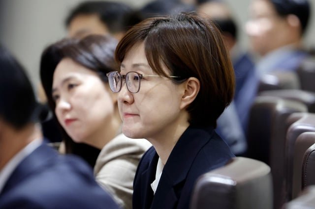 Rival parties to spar over Lee’s personal secretary during parliamentary audit