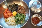 [Labelled] After seeing that cute post earlier about Lufthansa airline’s bibimbap (비빔밥) instructions in Korean, I was inspired to have some for lunch today…