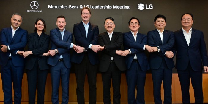 Samsung’s Jay Y. Lee, LG’s top brass discuss cooperation with Mercedes-Benz chief in Seoul