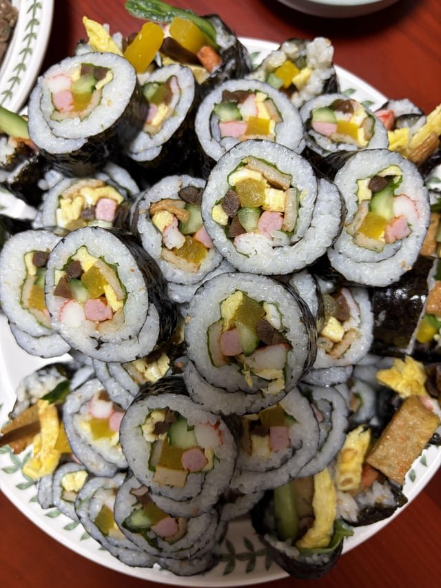 My mom’s kimbap never fails