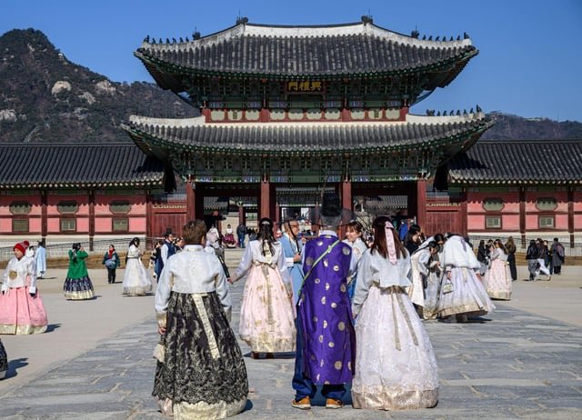 Why South Korea is becoming China’s new bargain travel hotspot amid Japan spat