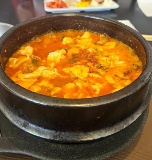 Kimchi tofu soup