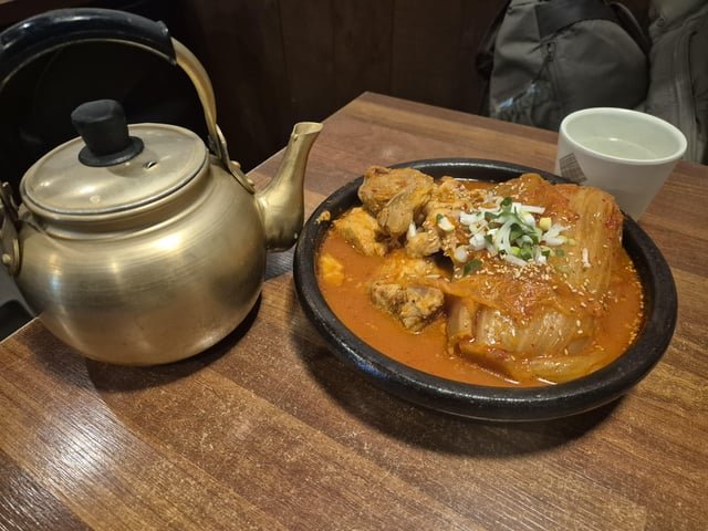 Kimchi jjeam and Makgeolri