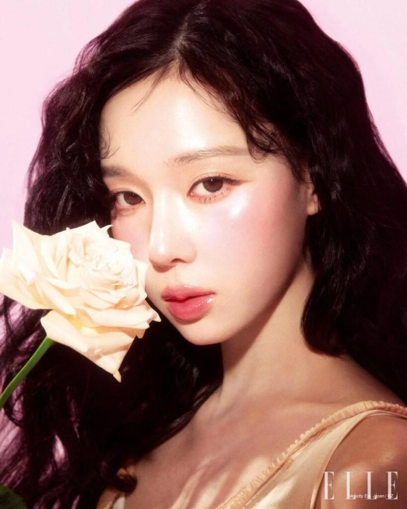 Winter in Full Bloom: aespa’s Ice-Meets-Iridescence Glow for ELLE Korea x espoir’s Digital December Pictorial”