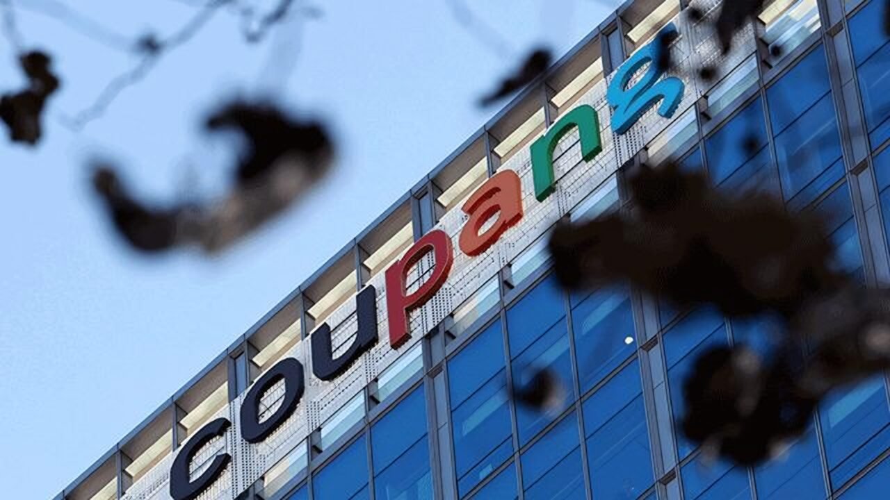 Police raid Coupang in probe into ex-DPK lawmaker’s alleged wrongdoings probe