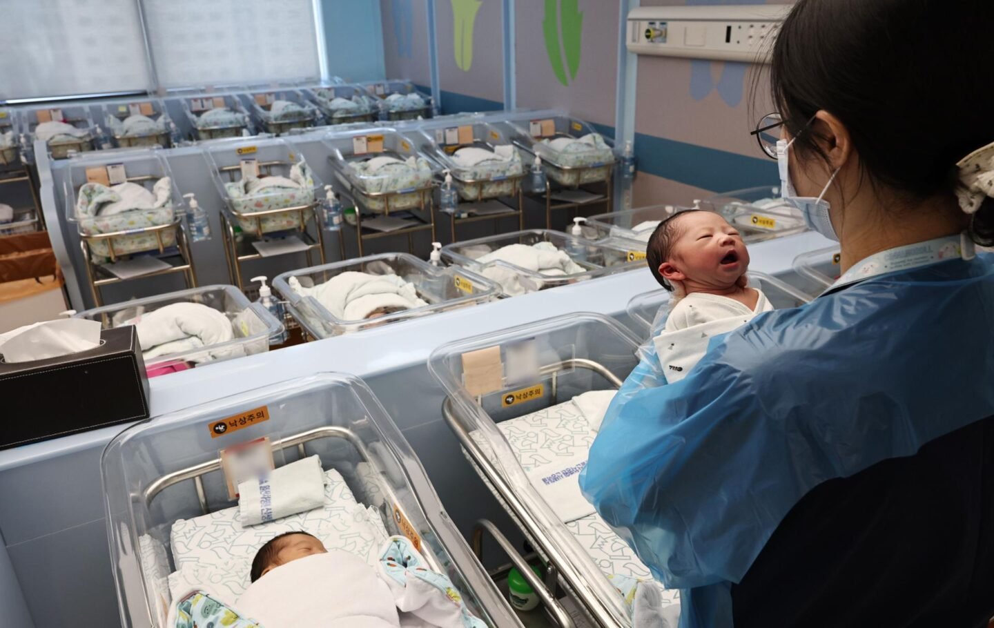 Childbirths grow at fastest pace in 18 years on increased marriages