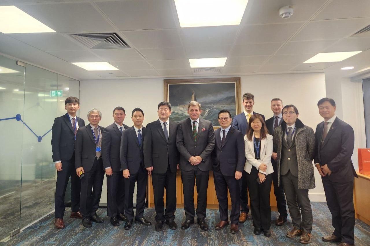 Hanwha, Babcock pitch Korea-UK-Canada partnership for $43 bil. submarine deal