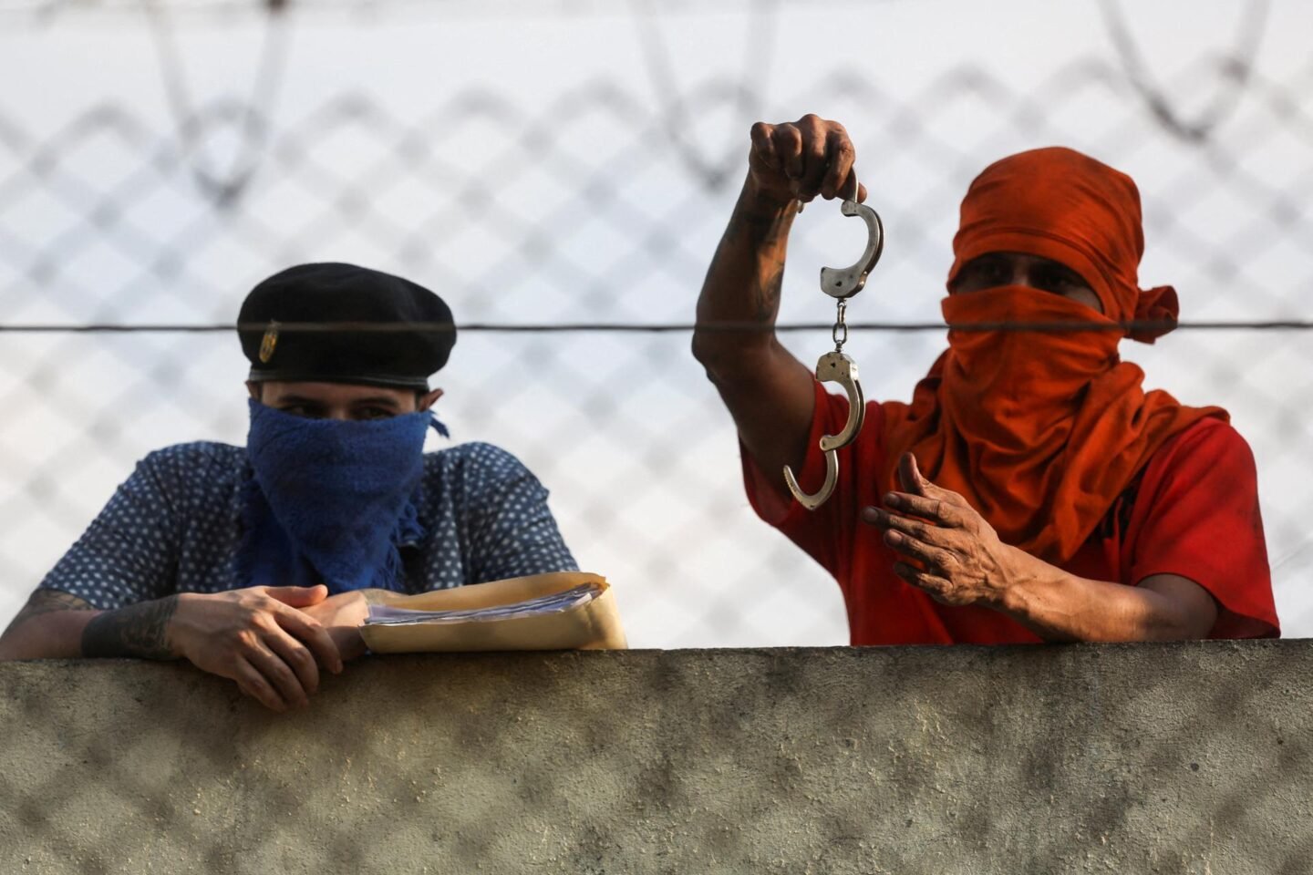 Guatemala declares state of siege after gang violence kills 7 police officers