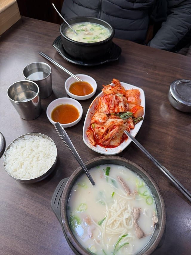 Seolleongtang, one of my favorite comfort foods 😊