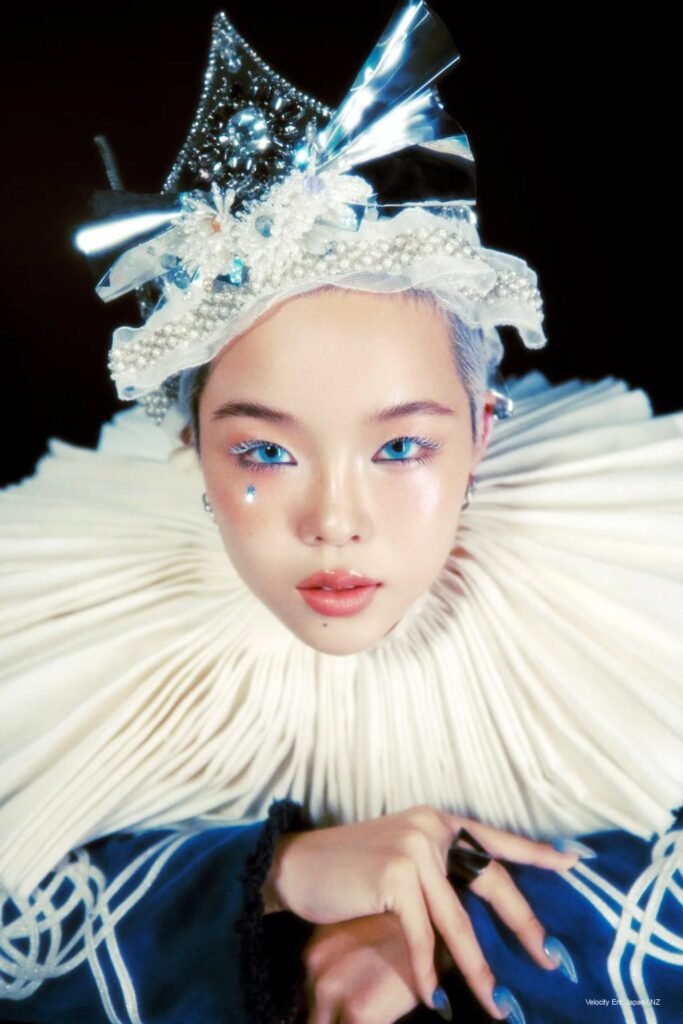 XG turn their hypnotic concept into a visual love letter to fans in the new teaser photos for “HYPNOTIZE,” the lead track from their 1st full album “THE CORE – 核”